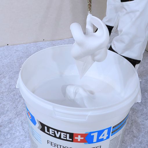 glattspachtel-gipsspachtel-fertigspachtel-spachtelmasse-polymerbasis-level-plus-14-in-action-4