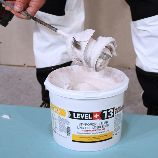 styroporkleber-korkkleber-renovieren-dispersionkleber-polymerbasis-level-plus-13-in-action-2